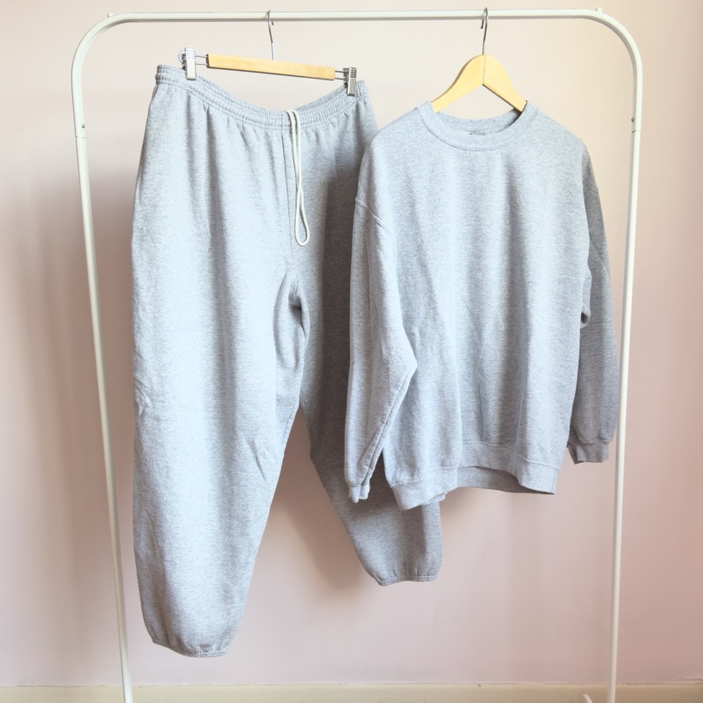 oversized heather gray crewneck and sweatpants set (mens)